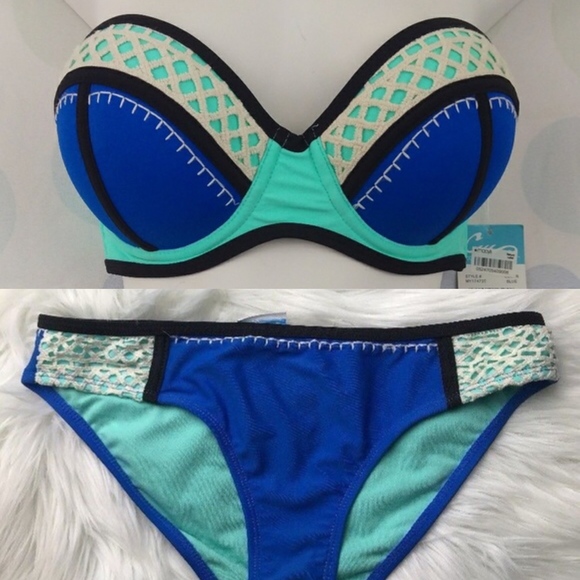California Waves Other - California Waves Crochet Trim Two Piece Bikini Set